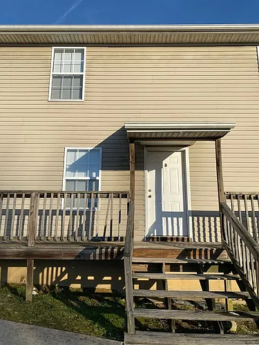 395 Thomas Rd Photo 1