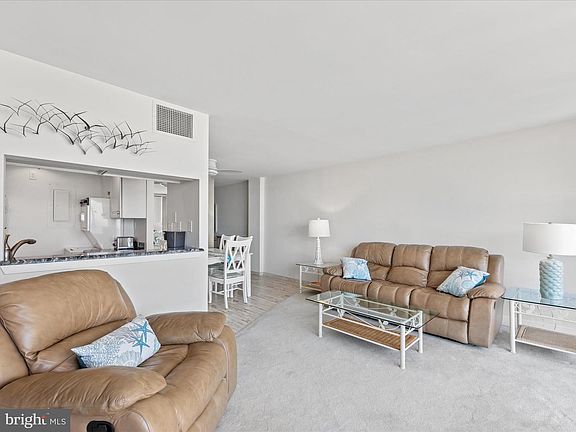 3rd image of 603 Brandywine Dr #603S