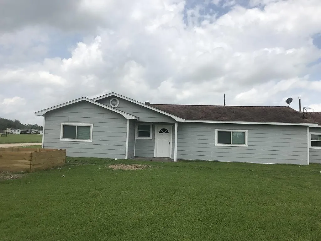 3403 Battlebell Rd — Photo 1