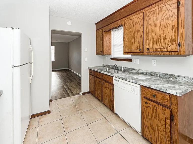 7620 Valleyview Cir — Photo 13