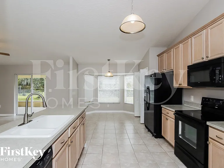 766 Altara Ln NE — Photo 6