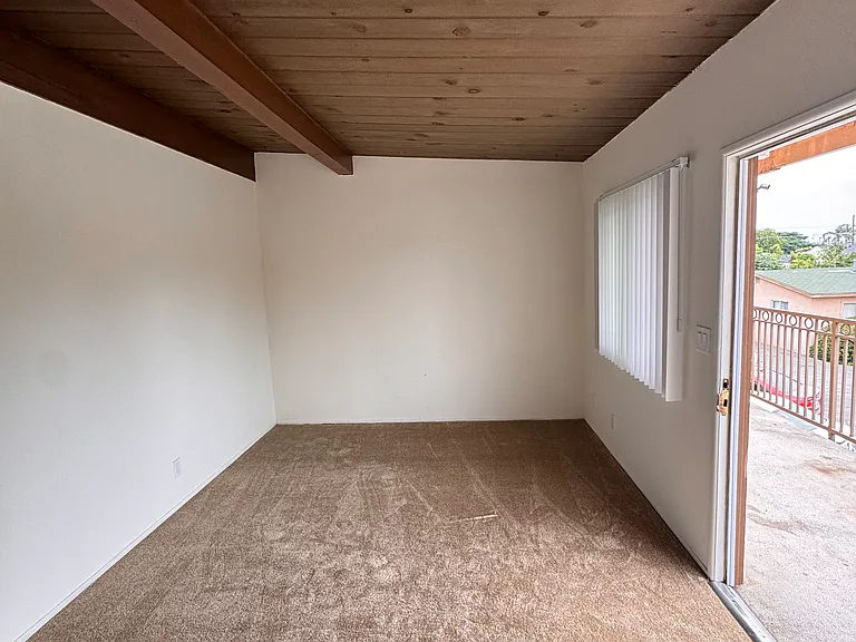 4051 La Rica Ave #12 — Photo 9