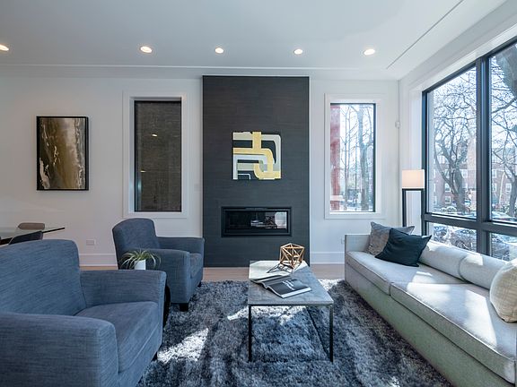 4th image of 912 W Webster Ave #1W