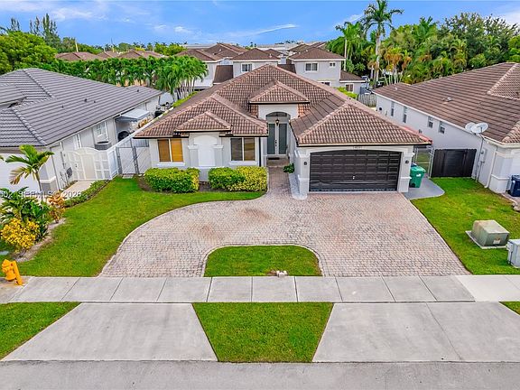 3rd image of 14591 SW 30th St