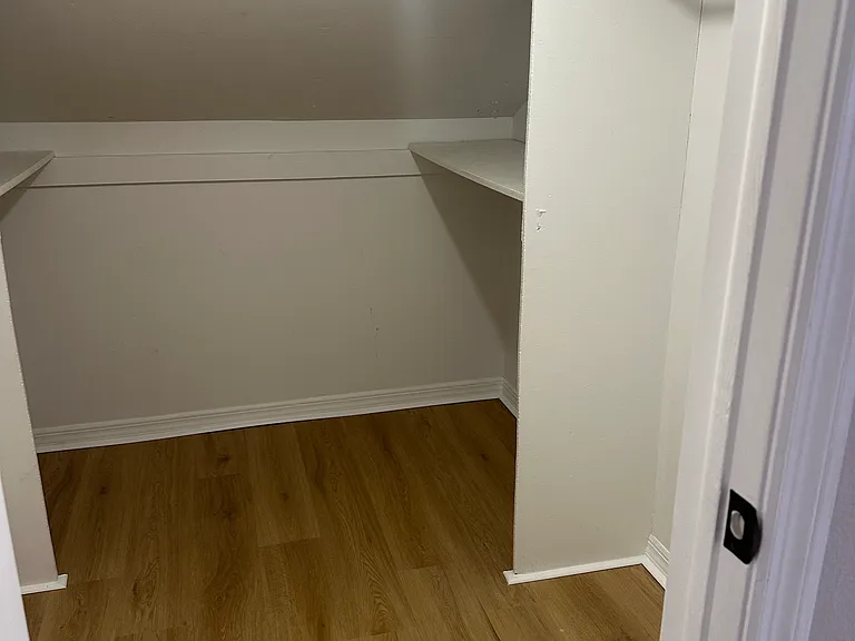 10918 Crescent Ln — Photo 5
