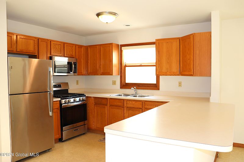 5th image of 205 N Alandale Avenue