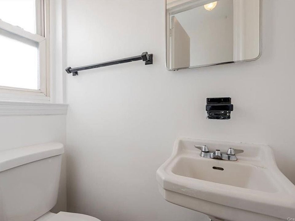 1st image of 1143 Allerton Ave #2