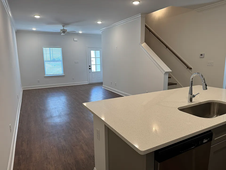Cottage Grove Cir