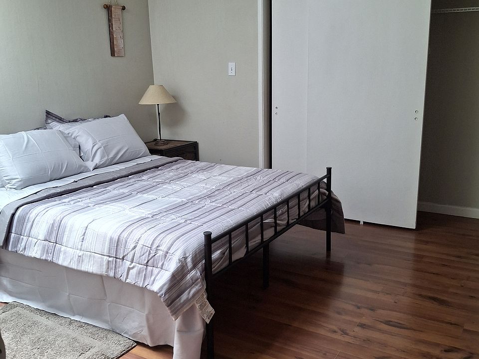 1st image of 4412 Buckeye Ave #3