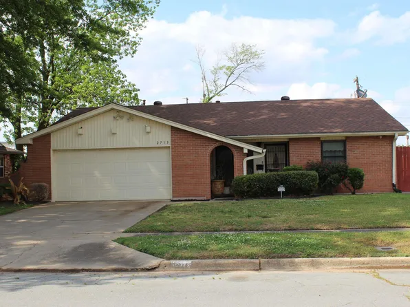 2713 E 10th Ave, Pine Bluff, AR 71601