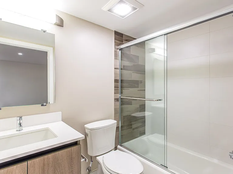 La Brea Regency LLC — Photo 28