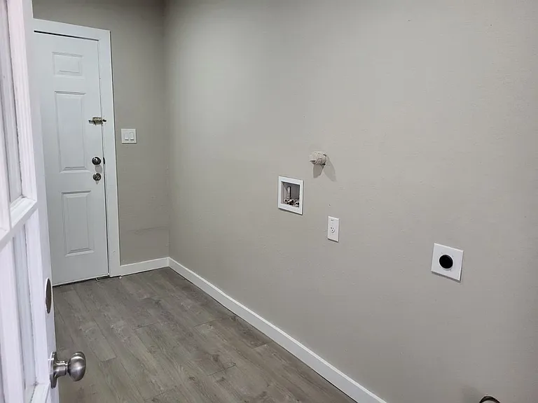 2326 Basse Rd — Photo 6
