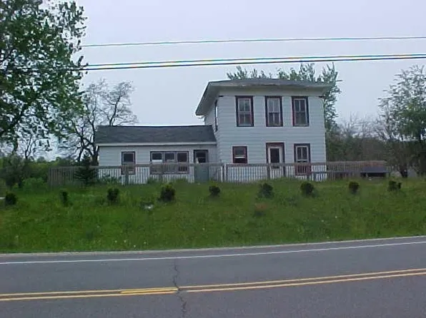 60945 Red Arrow Hwy, Hartford, MI 49057