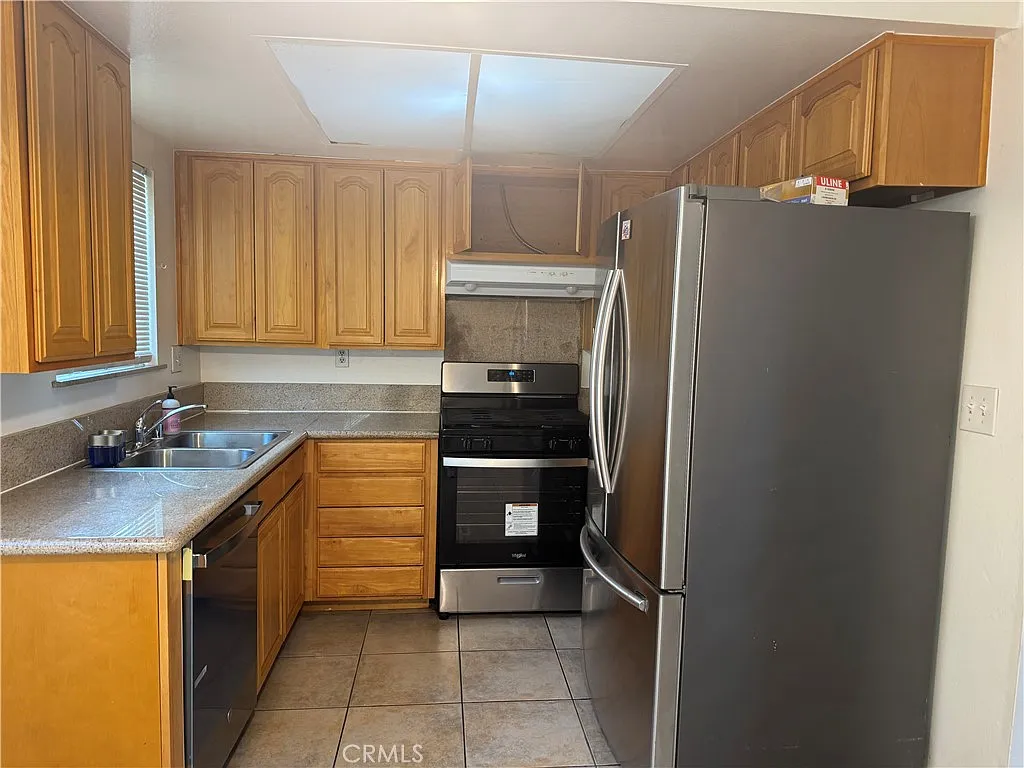 2 bed, 1.5 bath, 1000 sqft, $2,250 — Photo 2