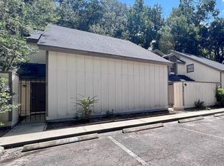 313 SW 54th Dr, Gainesville, FL 32607