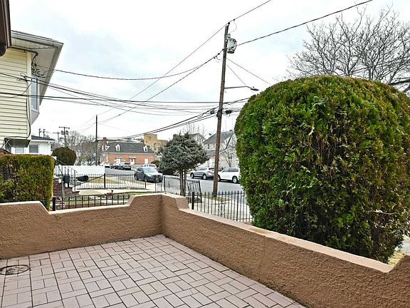 4th image of 35 Kernochan Ave
