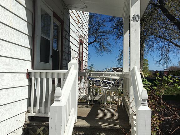 Small porch with lakeviews
