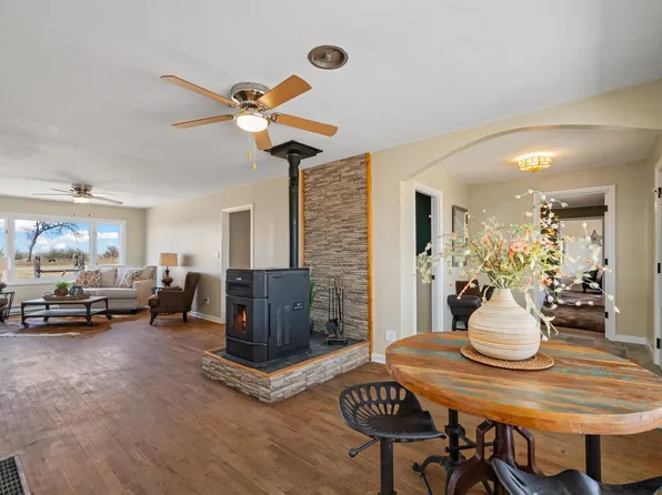 363 Jj Rd, Chugwater, WY 82210