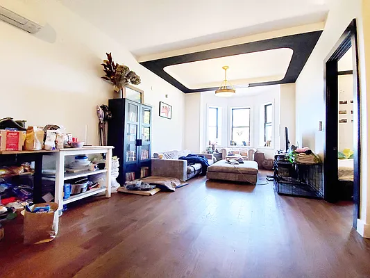 Rented by Rentall Group Inc | media 15