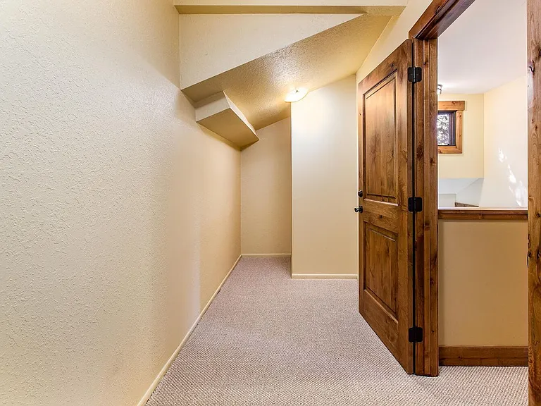 2689 Holiday Ranch Loop Rd — Photo 22