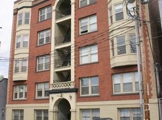 The Summit Arms Apartments, Seattle, WA 98122