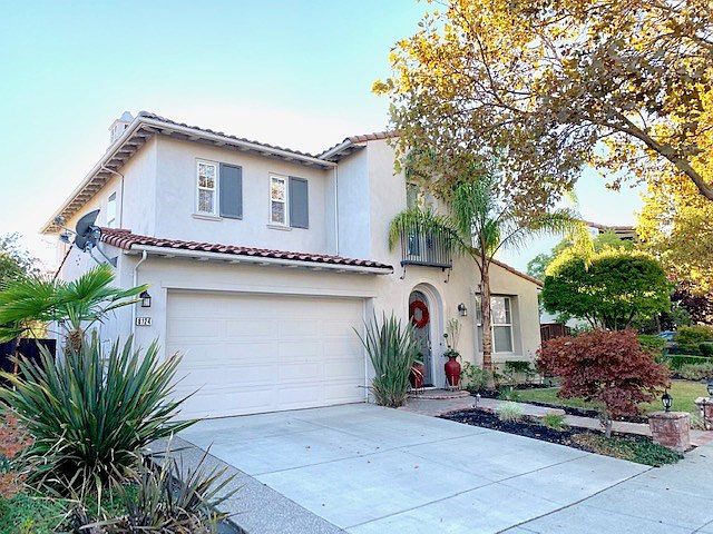 2nd image of 8124 Briar Oaks Dr