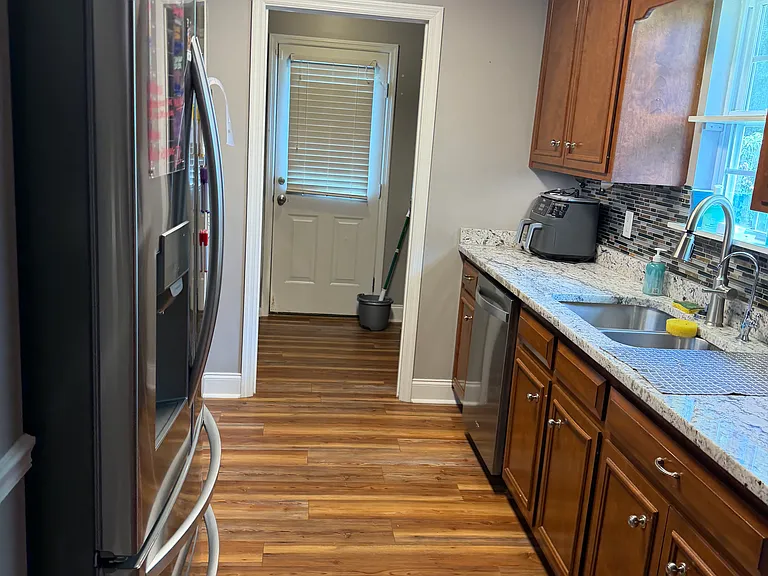 120 Toccoa Dr — Photo 4