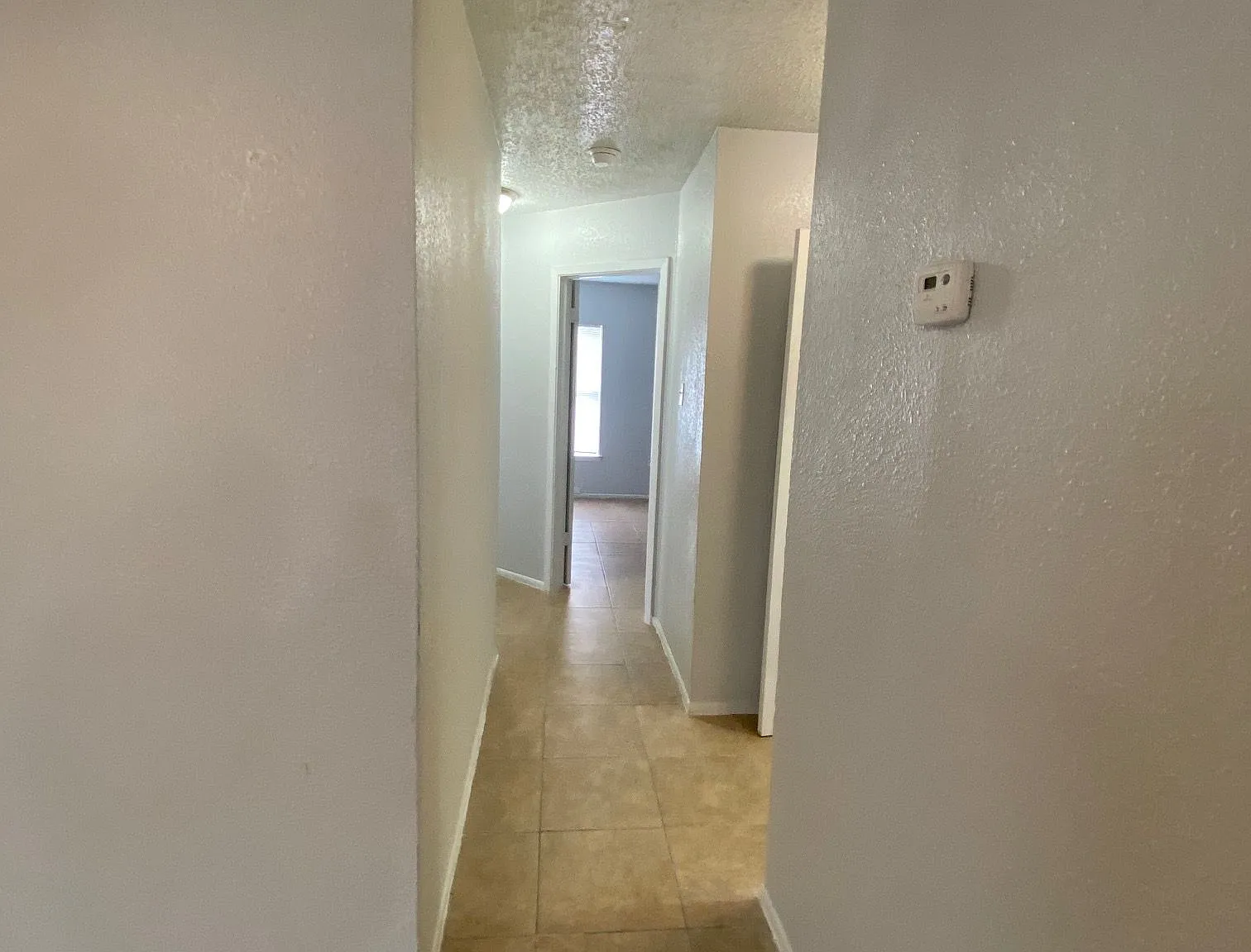 2 bed, 887 sqft, $999 — Photo 4