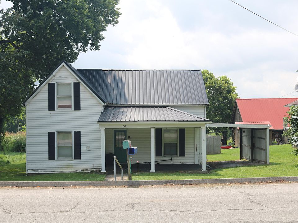 1st image of 700 Main St