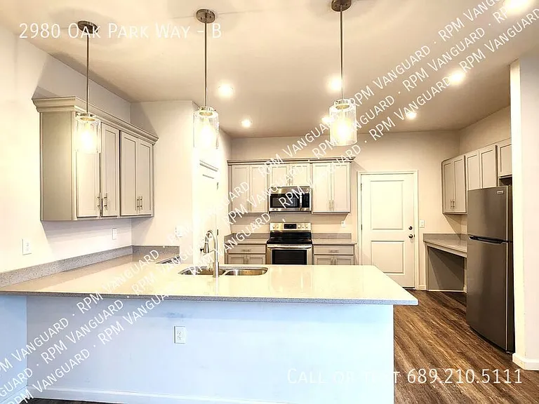 2980 Oak Park Way #B — Photo 2