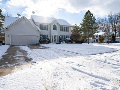 31 Azure Pine Ct, Amherst, NY, 14228