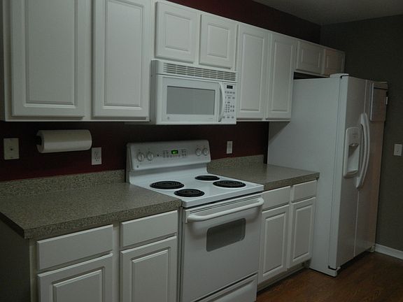 3rd image of 1228 Northview Dr
