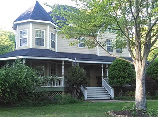 176 Berry Dr, Greenville, SC 29607