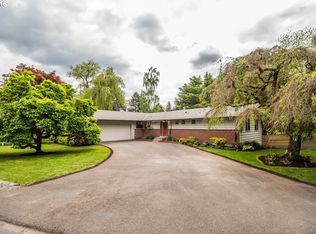 8450 SW Homewood St, Portland, OR 97225