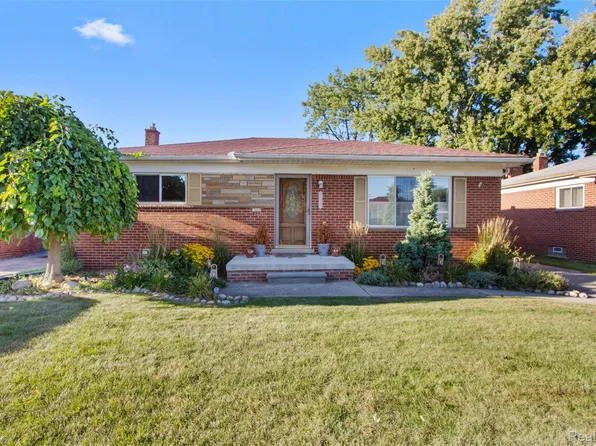 18575 Michael Ave, Eastpointe, MI 48021