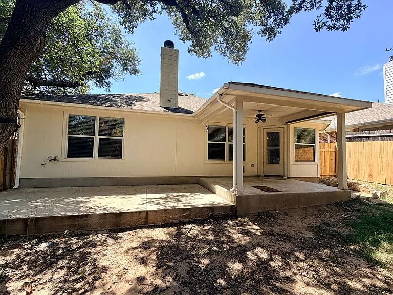 1517 Hawk Dr — Photo 22