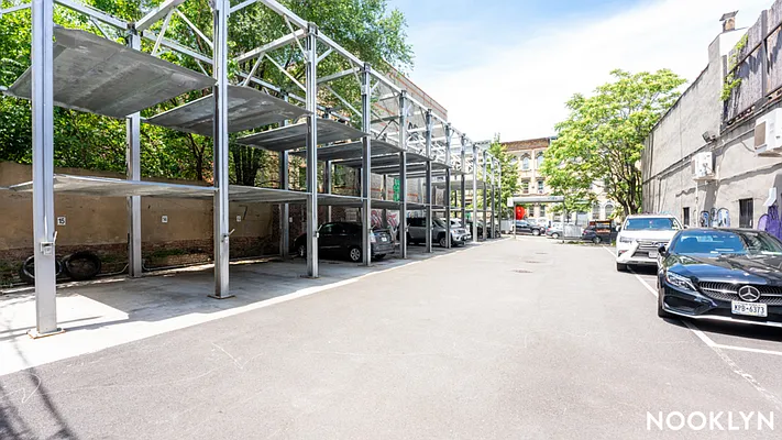 Rented by Nooklyn NYC LLC | media 21