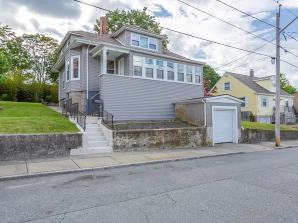 123 Huard St, Fall River, MA 02721