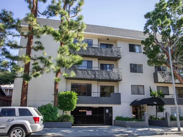700 Westmount Dr APT 109, West Hollywood, CA 90069