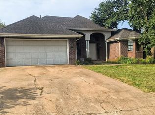 3402 W Center St, Rogers, AR 72756