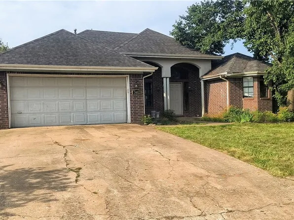 3402 W Center St, Rogers, AR 72756
