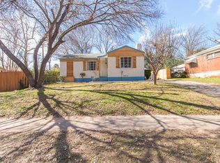 911 Reverchon Dr, Dallas, TX 75211