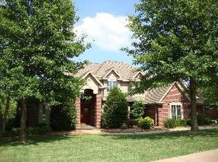 2614 N Firewood Dr, Fayetteville, AR 72703
