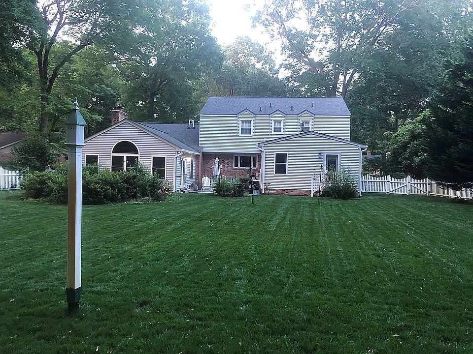2nd image of 12903 Fitzhugh Dr