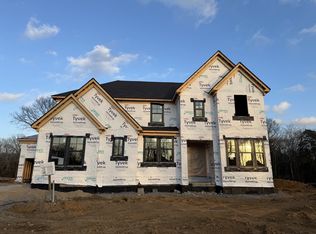 5924 Luke Ct, Arrington, TN 37014