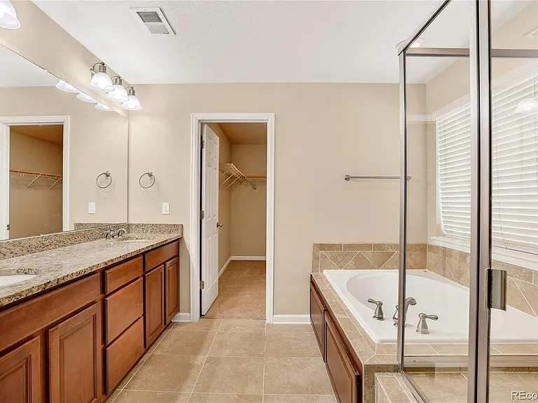 10768 Hillsboro St — Photo 14