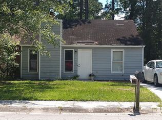 208 Village Dr #1, Jacksonville, NC 28546