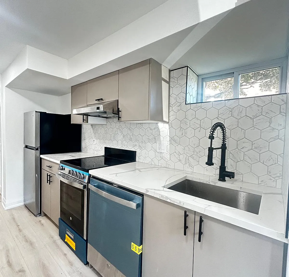 1 bed, 700 sqft, $1,585 — Photo 1