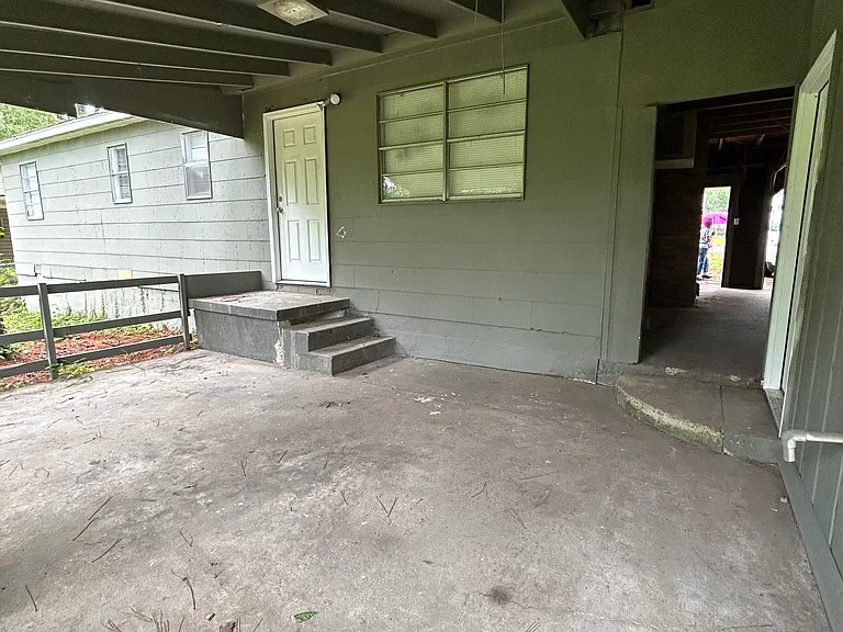 422 Oneida Ave — Photo 16