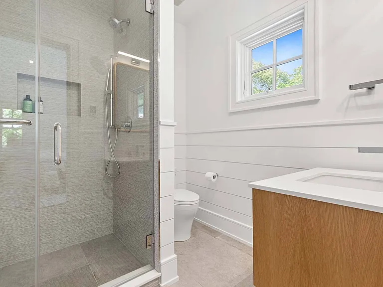 17 Dering Ln — Photo 27